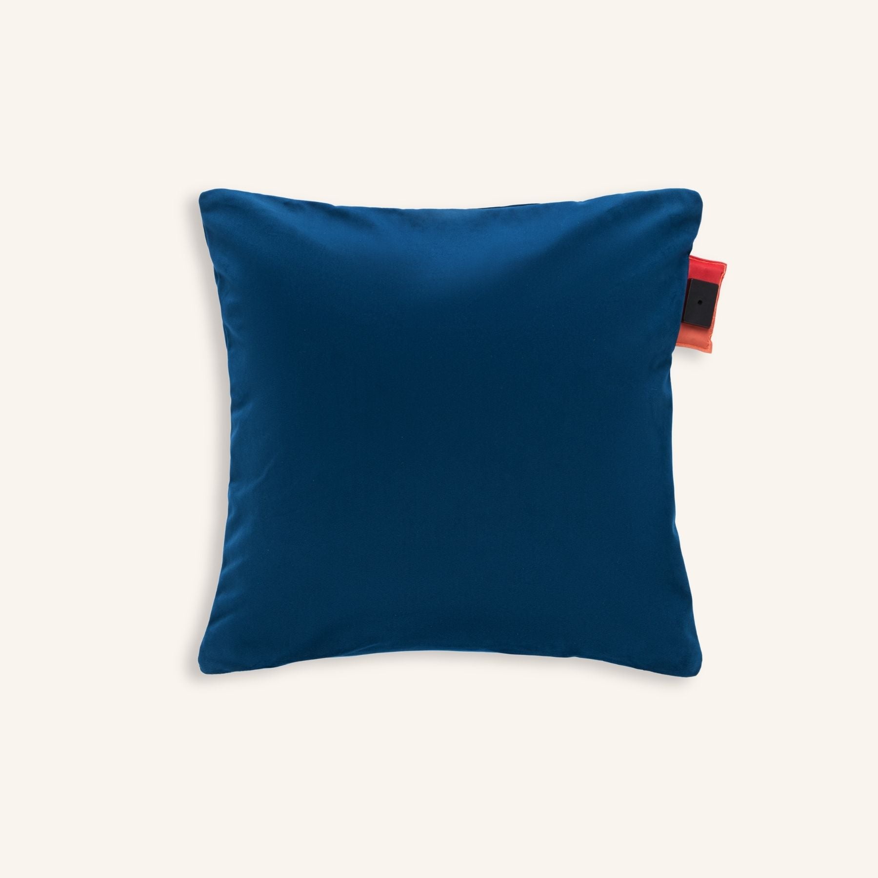 Snoovi™ 18” x 18” | Velvet