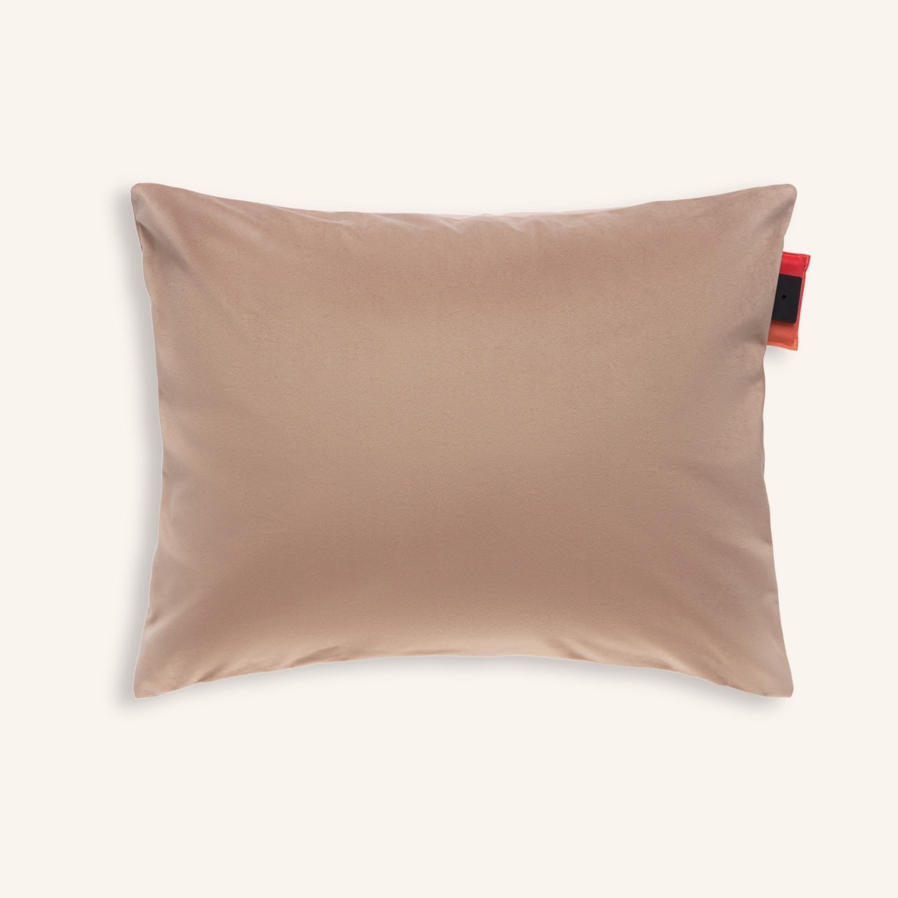 Snoovi™ 18” x 24” | Velvet